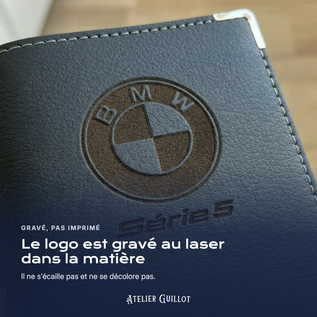 Logo BMW Série 5 gravé au laser dans le simili cuir