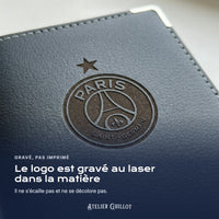 Logo PSG gravé au laser dans le simili cuir