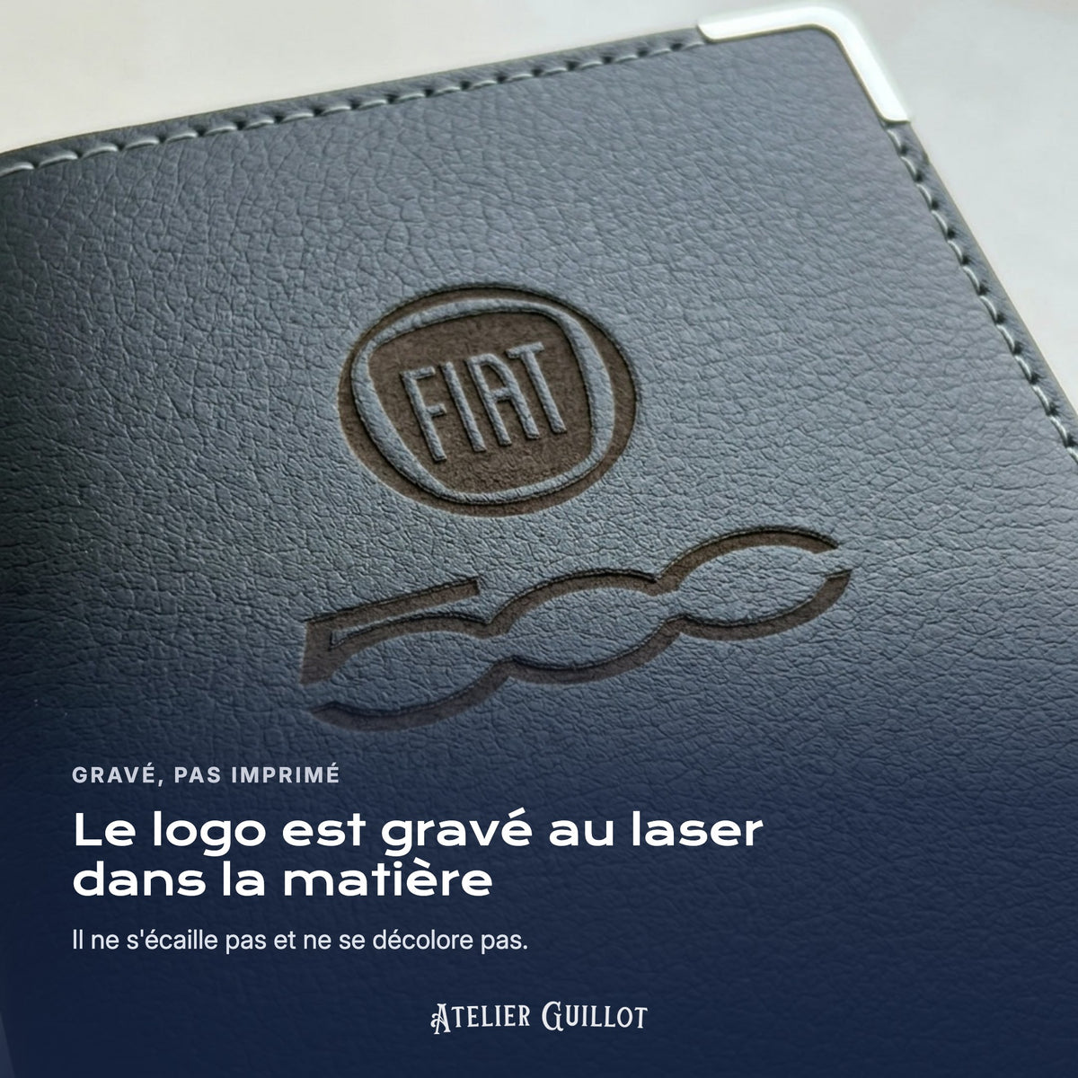 Logo Fiat 500 gravé au laser dans le simili cuir