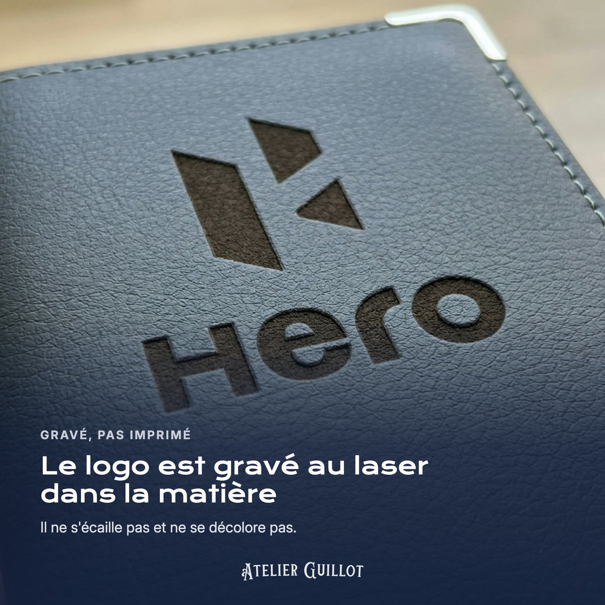 Logo Hero gravé au laser dans le simili cuir