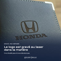 Logo Honda gravé au laser dans le simili cuir