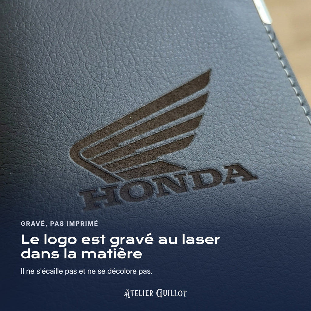 Logo Honda Moto gravé au laser dans le simili cuir