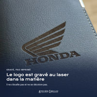 Logo Honda Moto gravé au laser dans le simili cuir