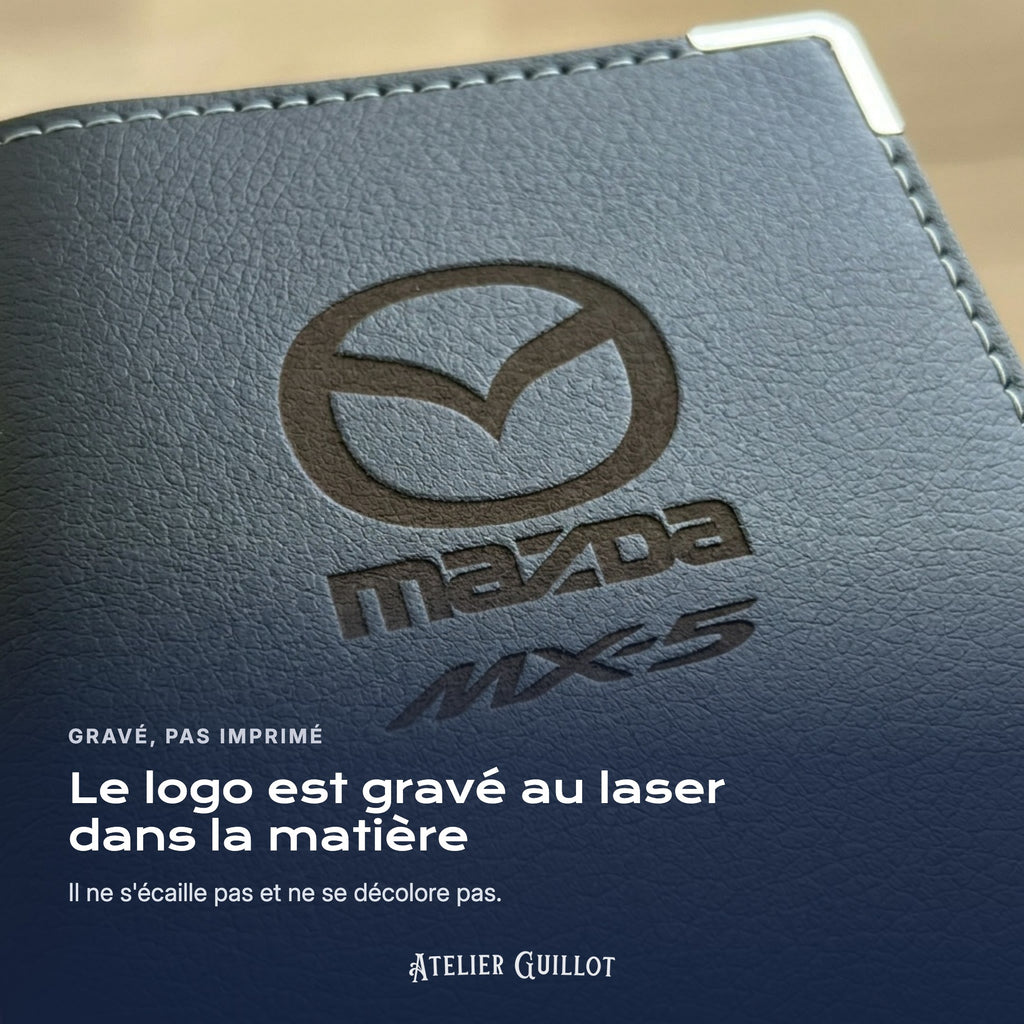 Logo Mazda MX-5 gravé au laser dans le simili cuir