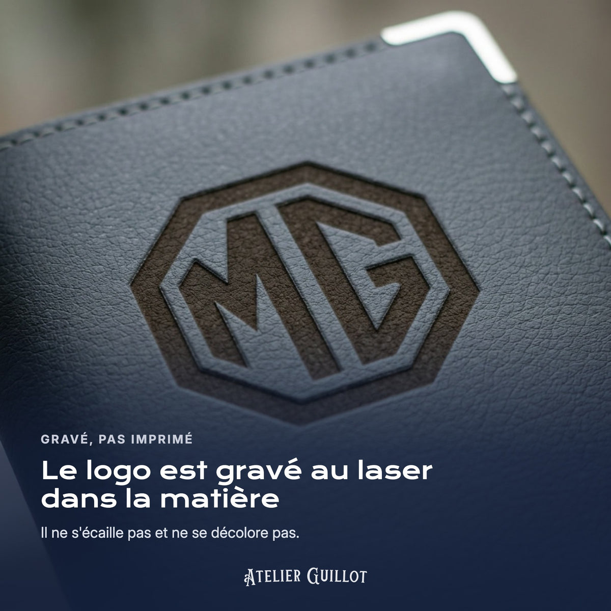 Logo MG gravé au laser dans le simili cuir