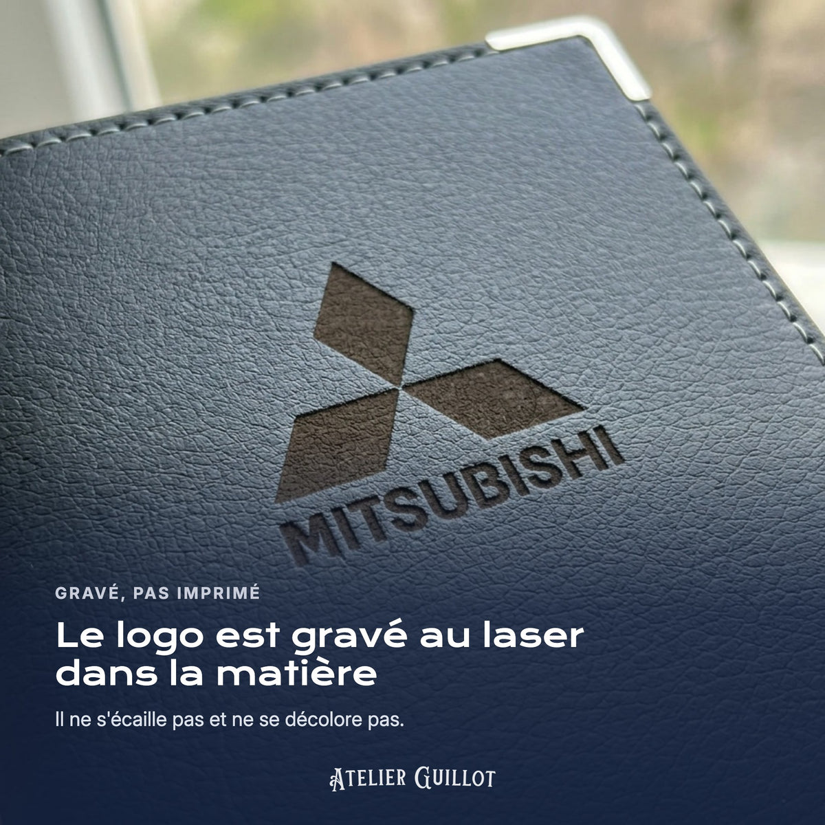 Logo Mitsubishi gravé au laser dans le simili cuir