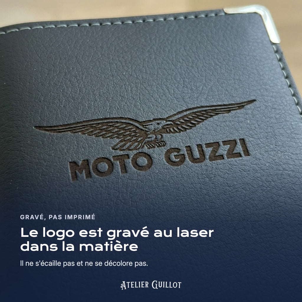Logo Guzzi gravé au laser dans le simili cuir