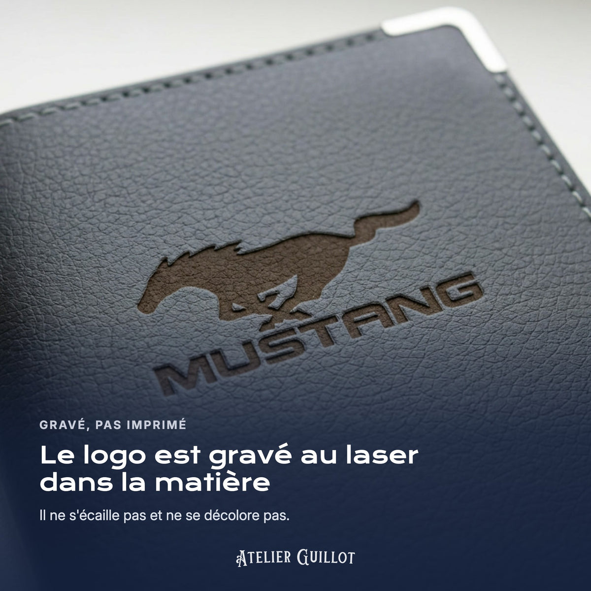 Logo Mustang gravé au laser dans le simili cuir