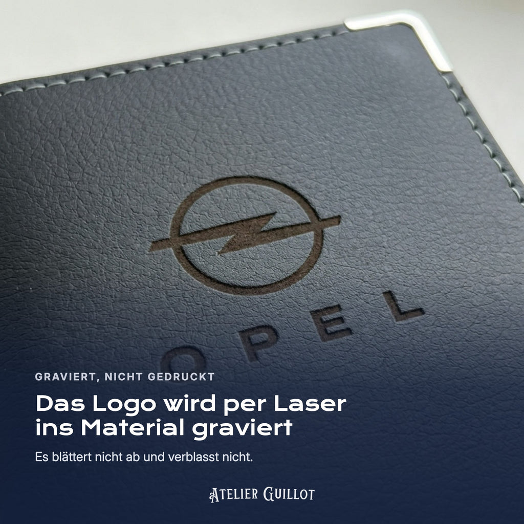 Logo Opel, per Laser in Kunstleder graviert