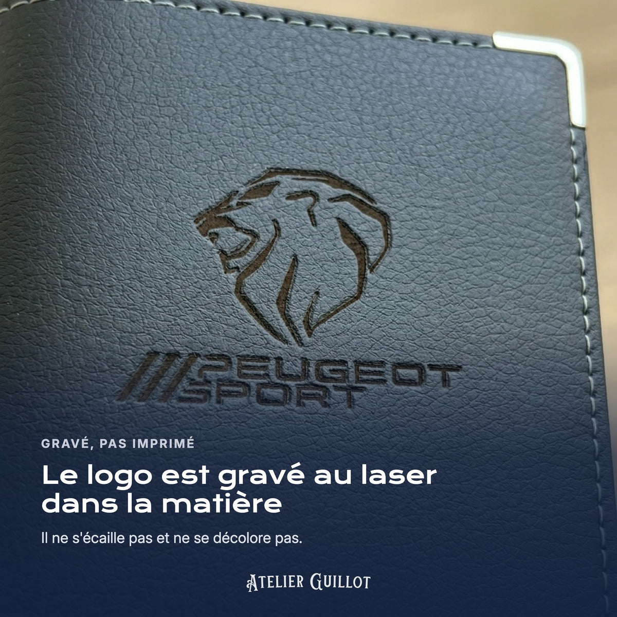 Logo Peugeot Sport gravé au laser dans le simili cuir