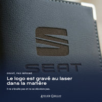 Logo SEAT gravé au laser dans le simili cuir