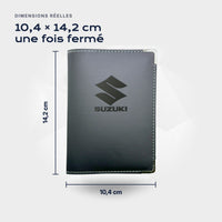 Porte-carte grise Suzuki Atelier Guillot : 10,4 × 14,2 cm une fois fermé