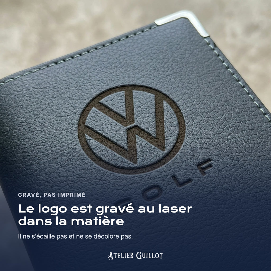 Logo Volkswagen Golf gravé au laser dans le simili cuir