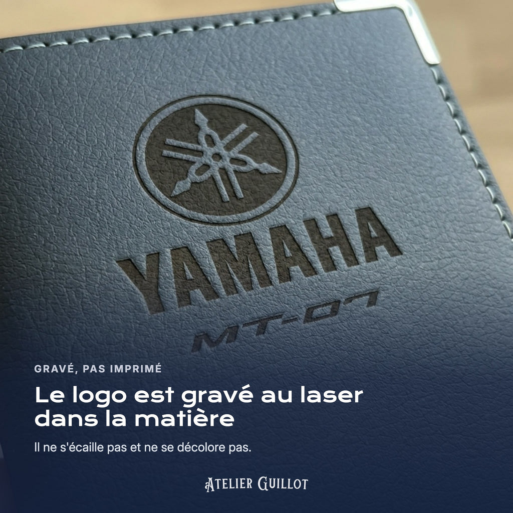 Logo Yamaha MT-07 gravé au laser dans le simili cuir