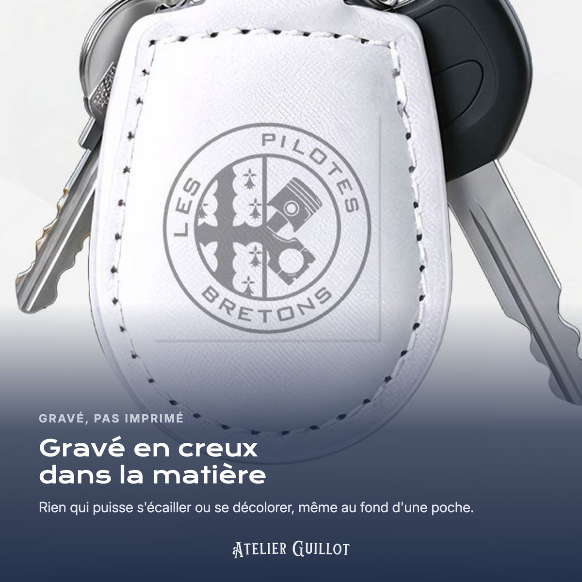 Logo Les Pilotes Bretons gravé au laser dans le simili cuir