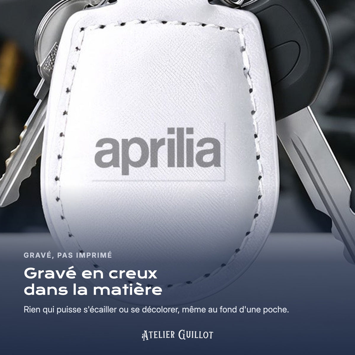 Logo Aprilia gravé au laser dans le simili cuir
