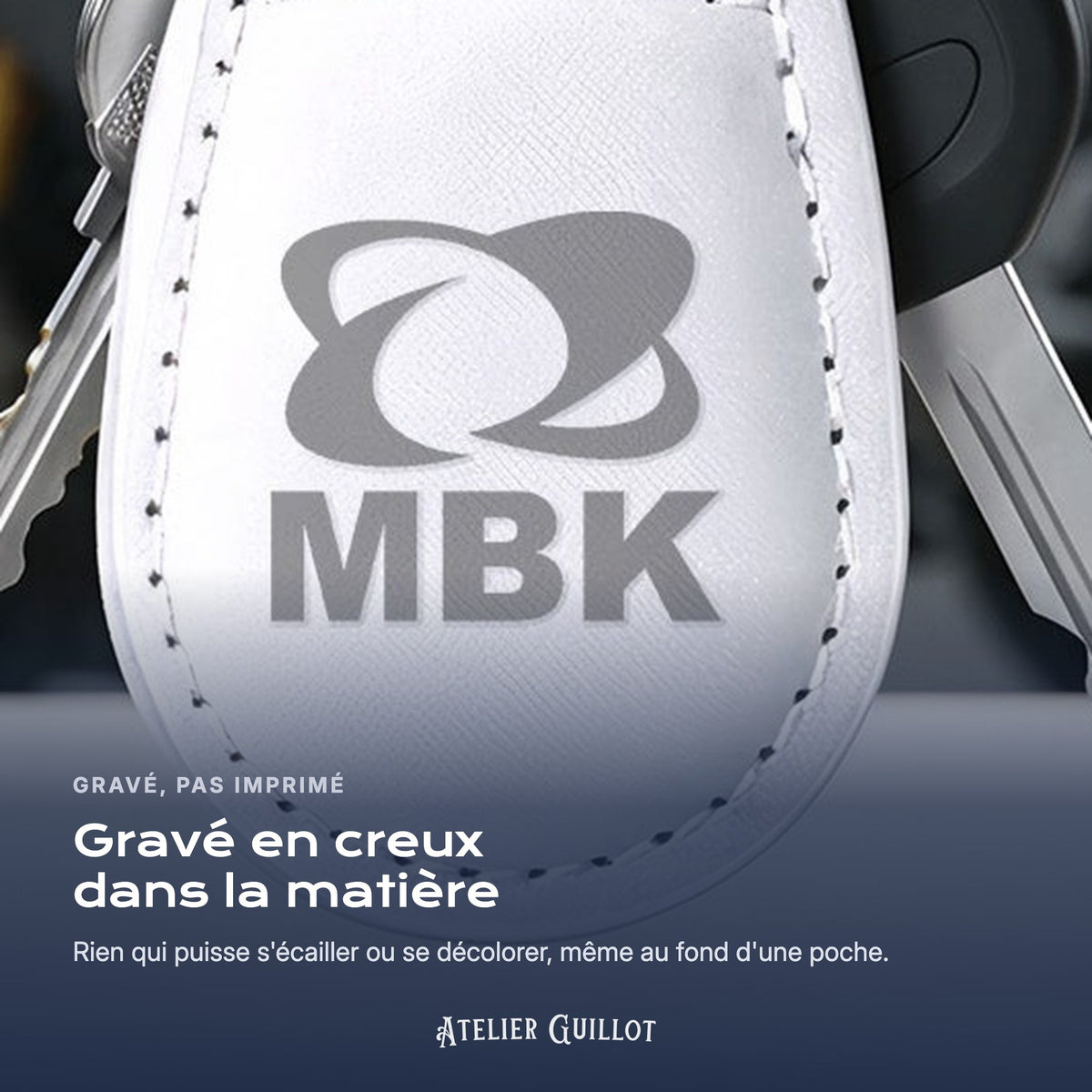 Logo MBK gravé au laser dans le simili cuir