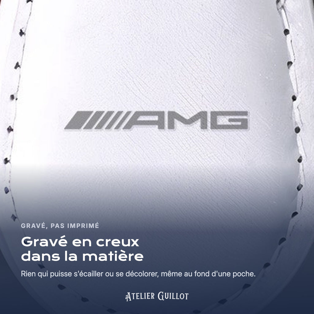 Logo AMG Mercedes gravé au laser dans le simili cuir