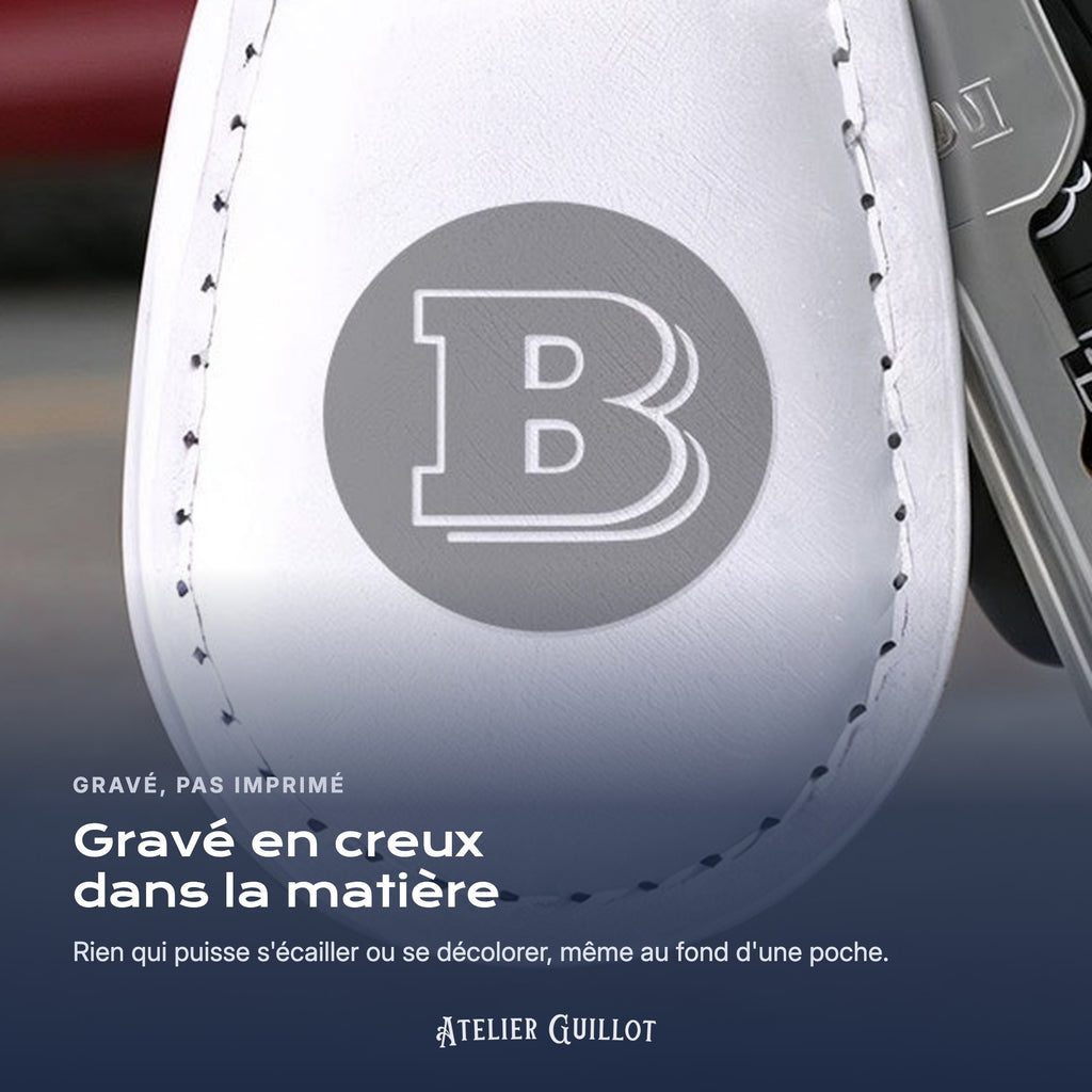 Logo Bugatti gravé au laser dans le simili cuir