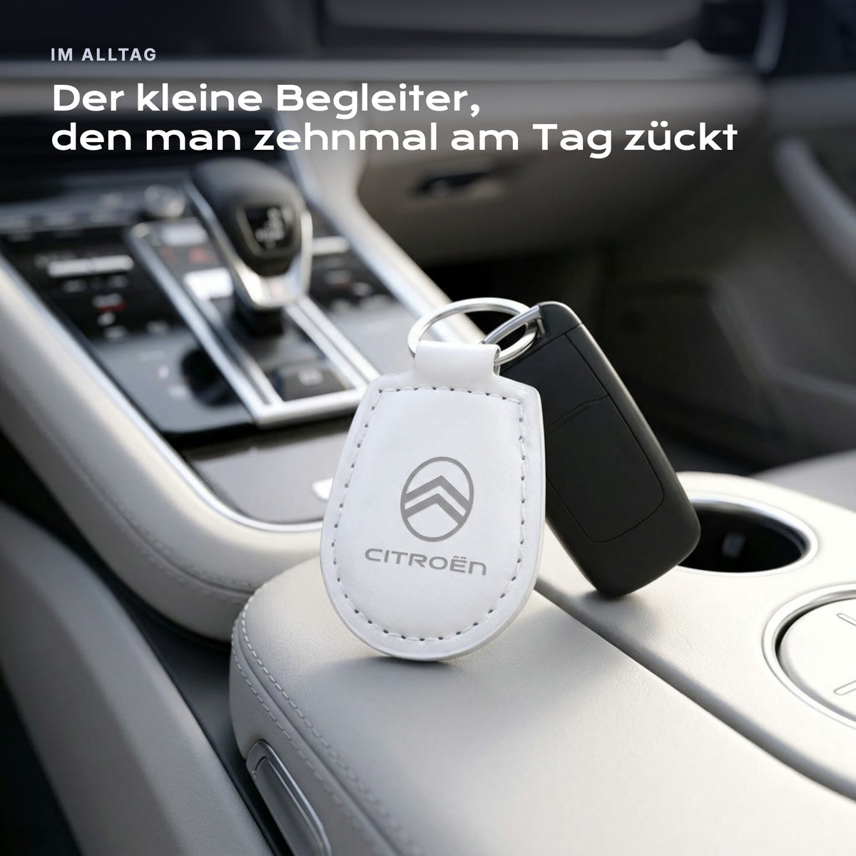 Gravierter Schlüsselanhänger Citroën an einem Schlüssel