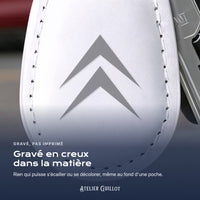 Logo Citroën gravé au laser dans le simili cuir