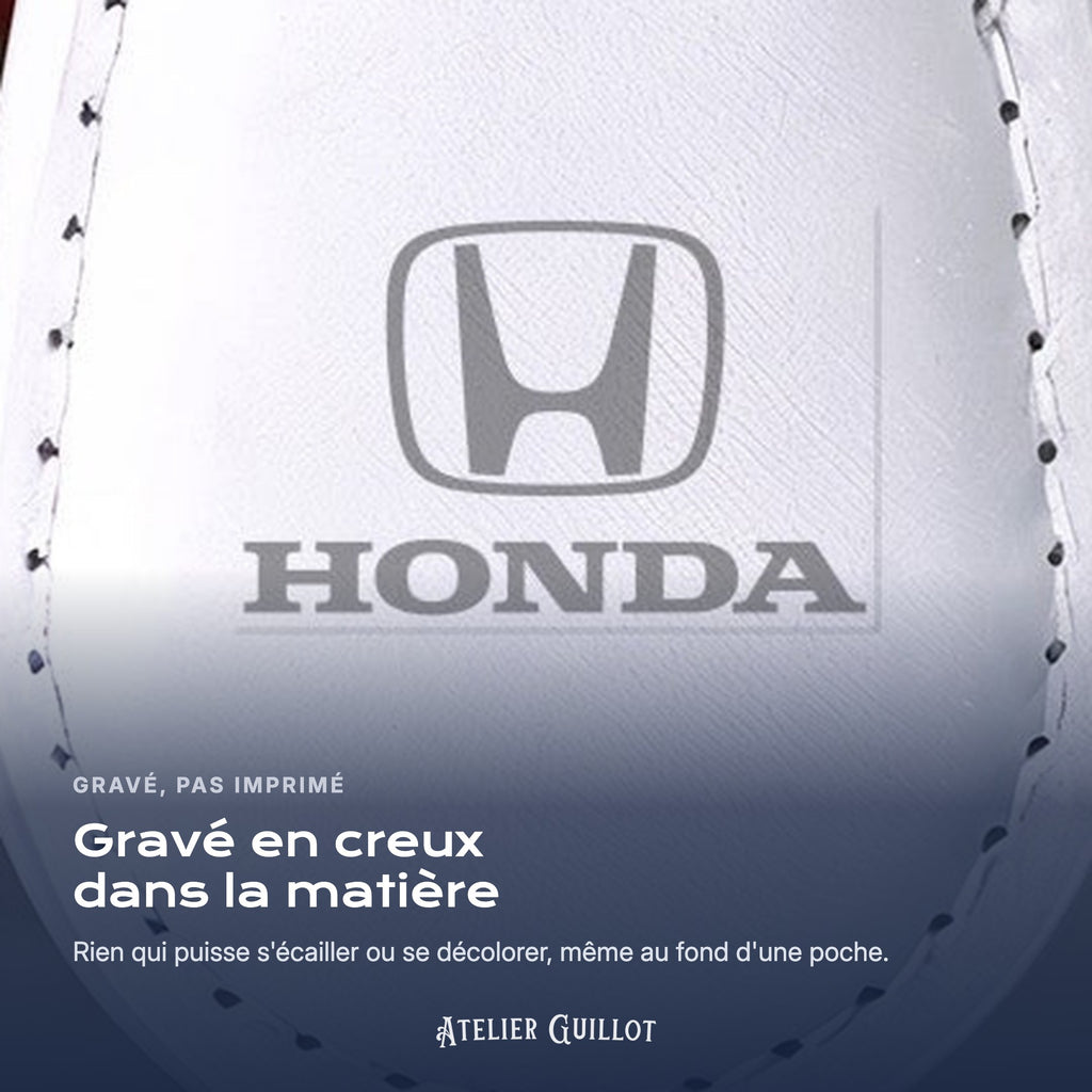 Logo Honda gravé au laser dans le simili cuir