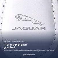 Logo Jaguar, per Laser in Kunstleder graviert