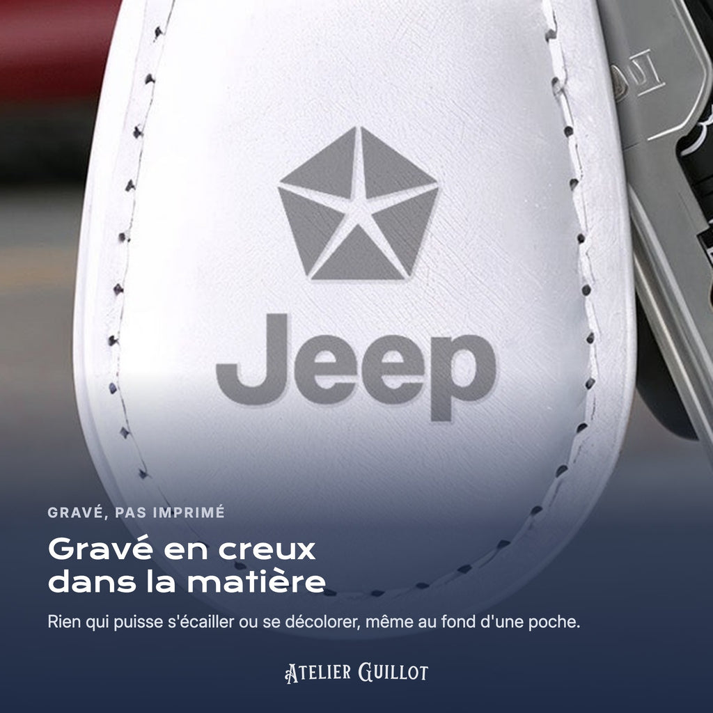 Logo Jeep gravé au laser dans le simili cuir