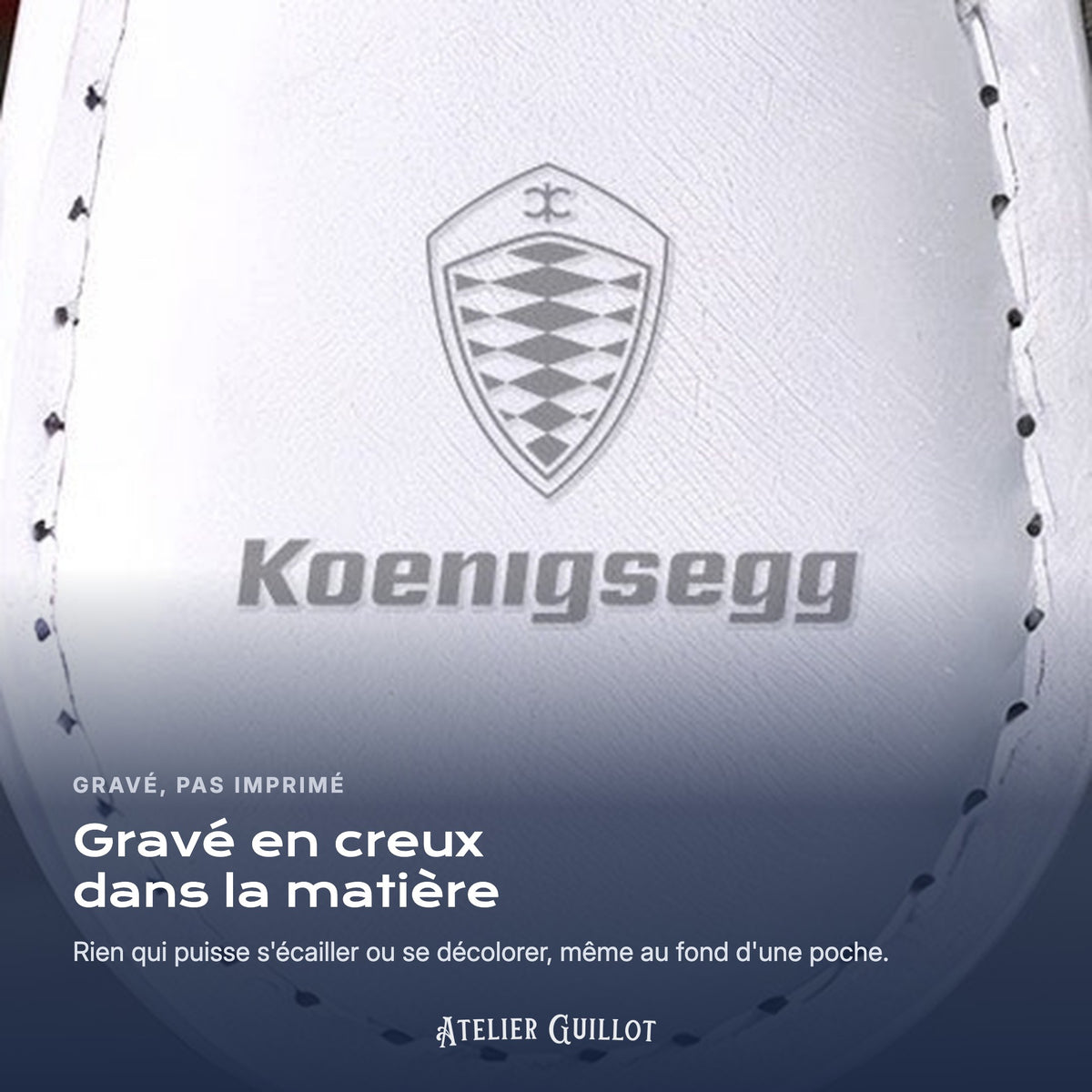 Logo Koenigsegg gravé au laser dans le simili cuir
