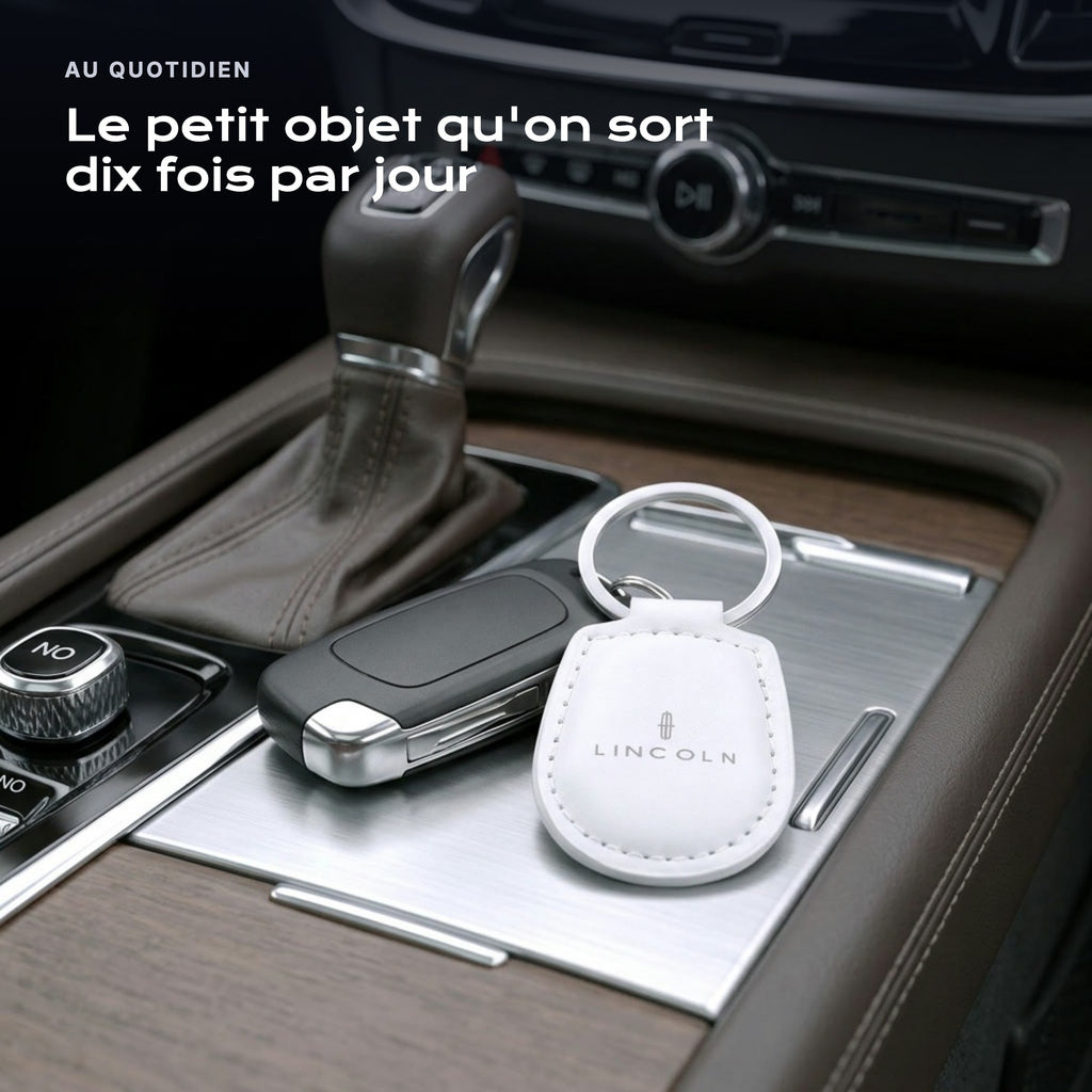 Porte-clés Lincoln gravé, accroché à une clé