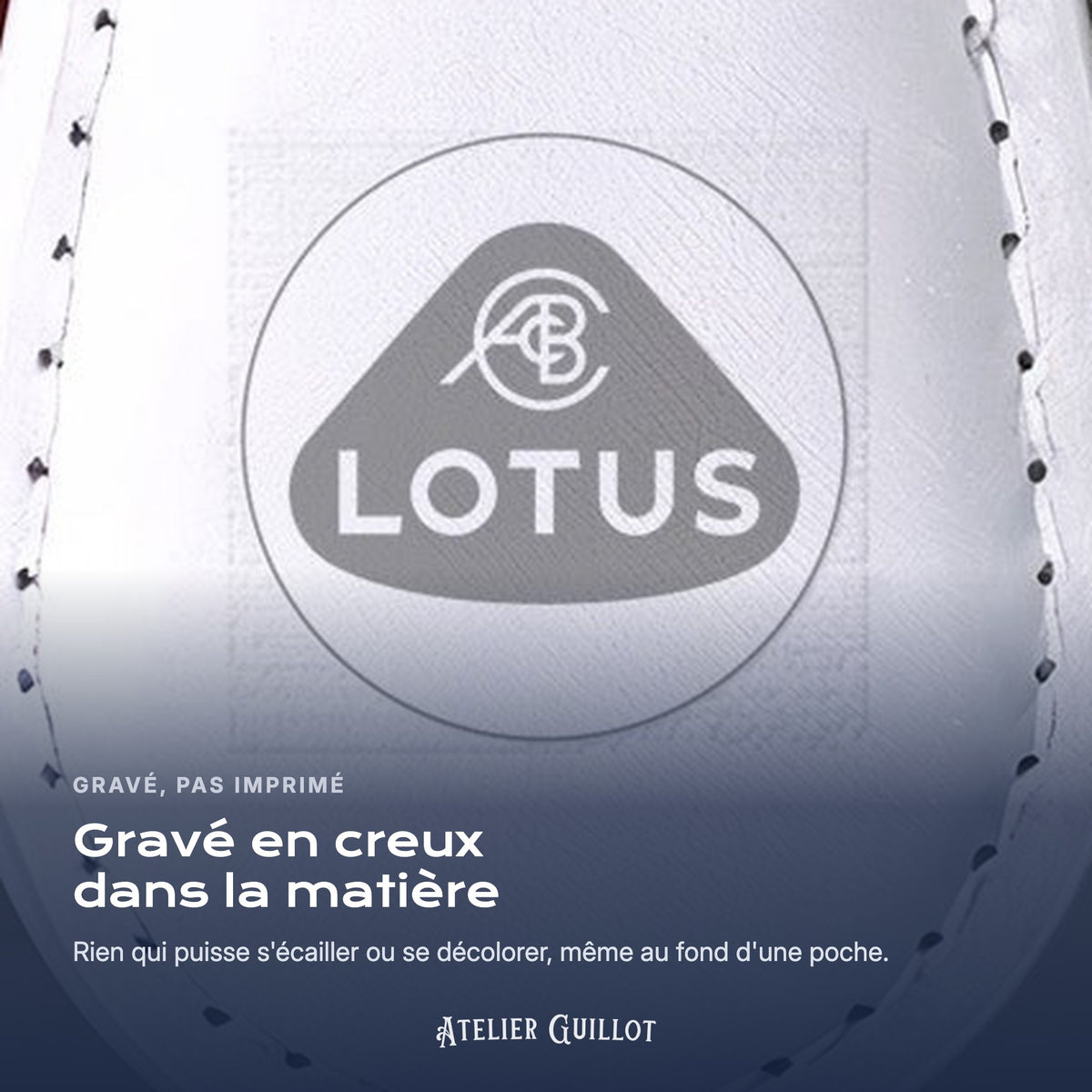 Logo Lotus gravé au laser dans le simili cuir