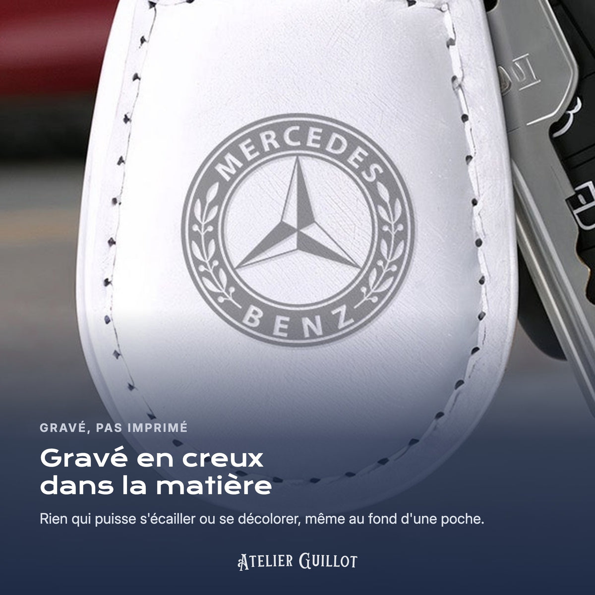 Logo Mercedes-Benz gravé au laser dans le simili cuir