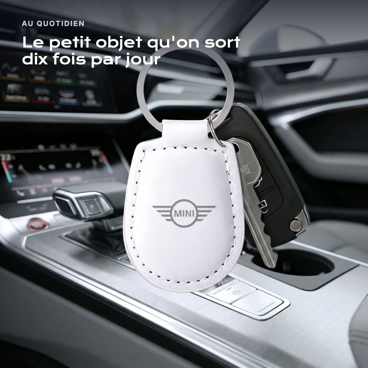 Porte-clés Mini gravé, accroché à une clé