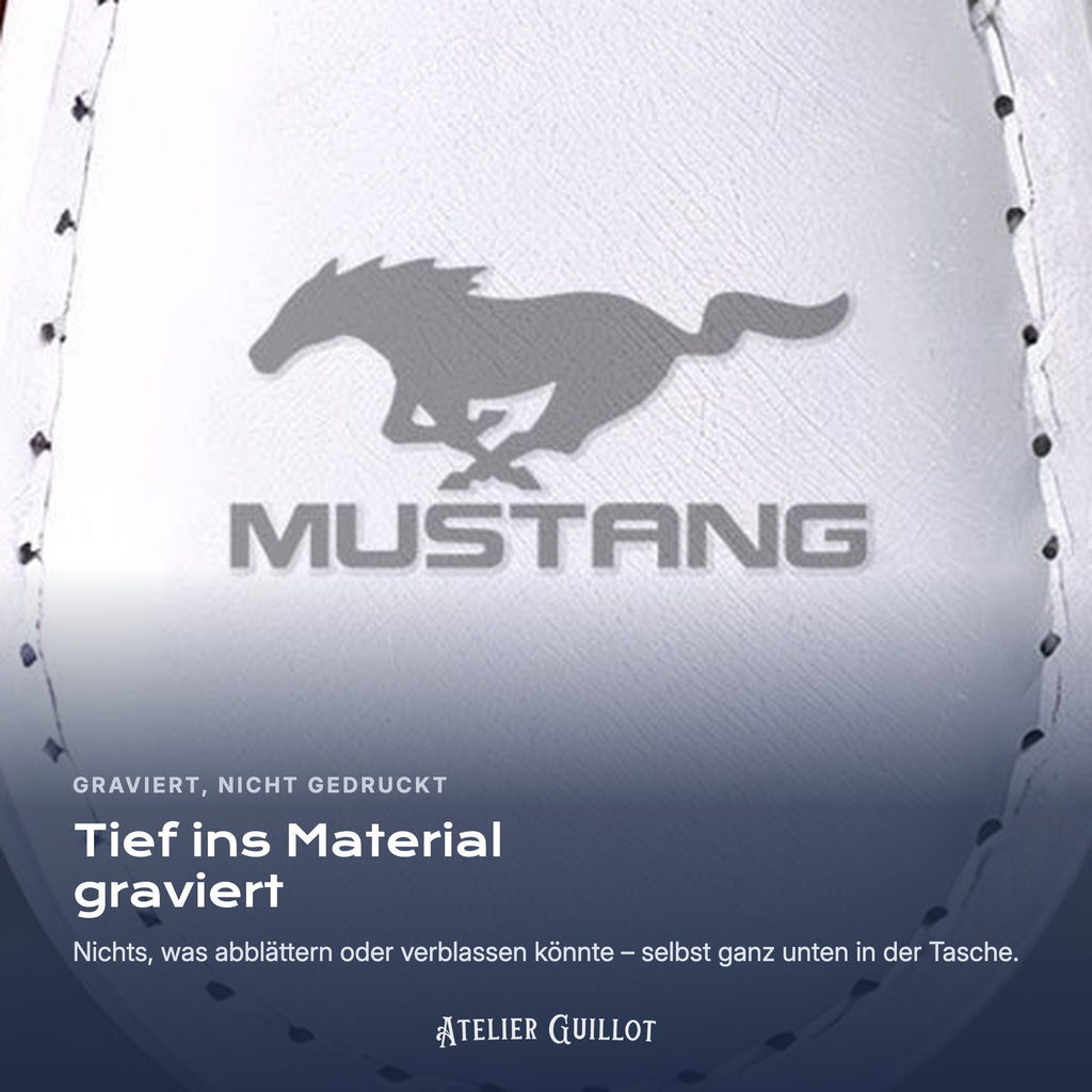 Logo Ford Mustang, per Laser in Kunstleder graviert