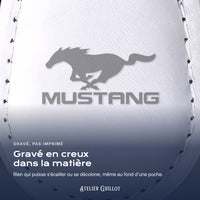 Logo Ford Mustang gravé au laser dans le simili cuir