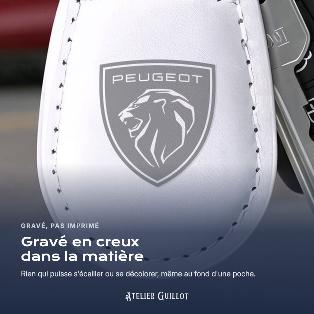Logo Peugeot gravé au laser dans le simili cuir