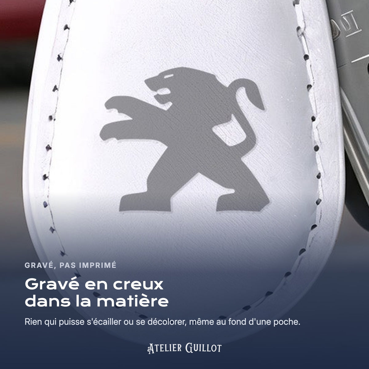 Logo Peugeot gravé au laser dans le simili cuir