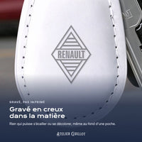 Logo Renault gravé au laser dans le simili cuir
