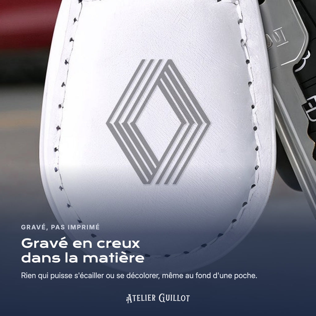 Logo Renault gravé au laser dans le simili cuir