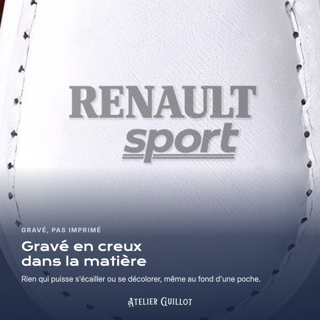 Logo Renault Sport gravé au laser dans le simili cuir