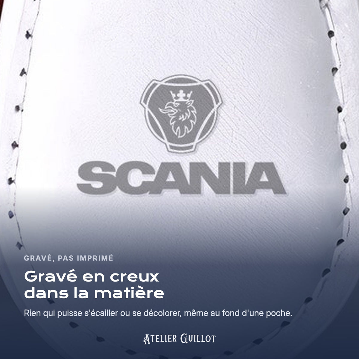 Logo Scania gravé au laser dans le simili cuir