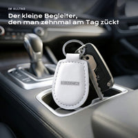 Gravierter Schlüsselanhänger Simca an einem Schlüssel
