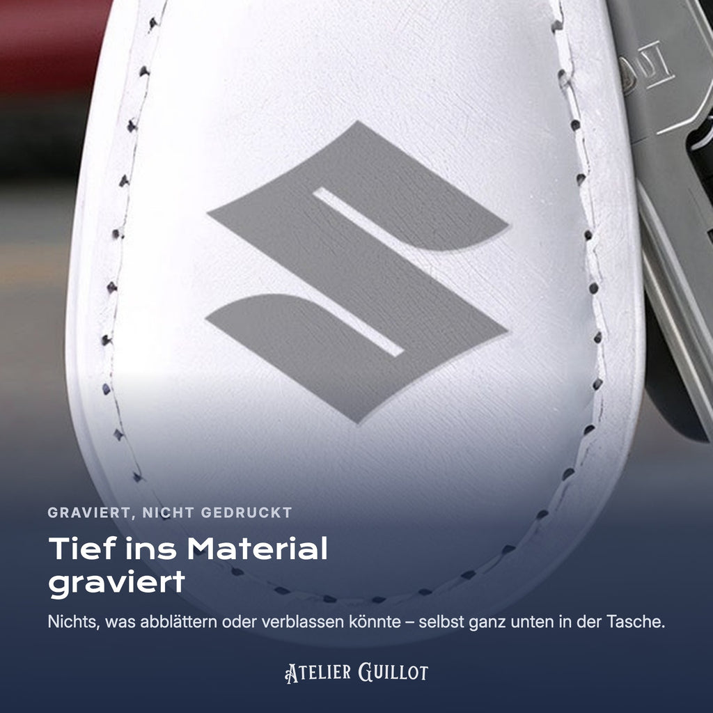 Logo Suzuki, per Laser in Kunstleder graviert