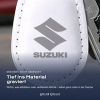 Logo Suzuki, per Laser in Kunstleder graviert