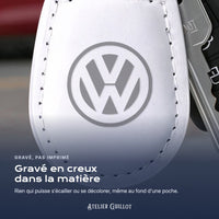 Logo Volkswagen gravé au laser dans le simili cuir