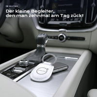 Gravierter Schlüsselanhänger Volvo an einem Schlüssel