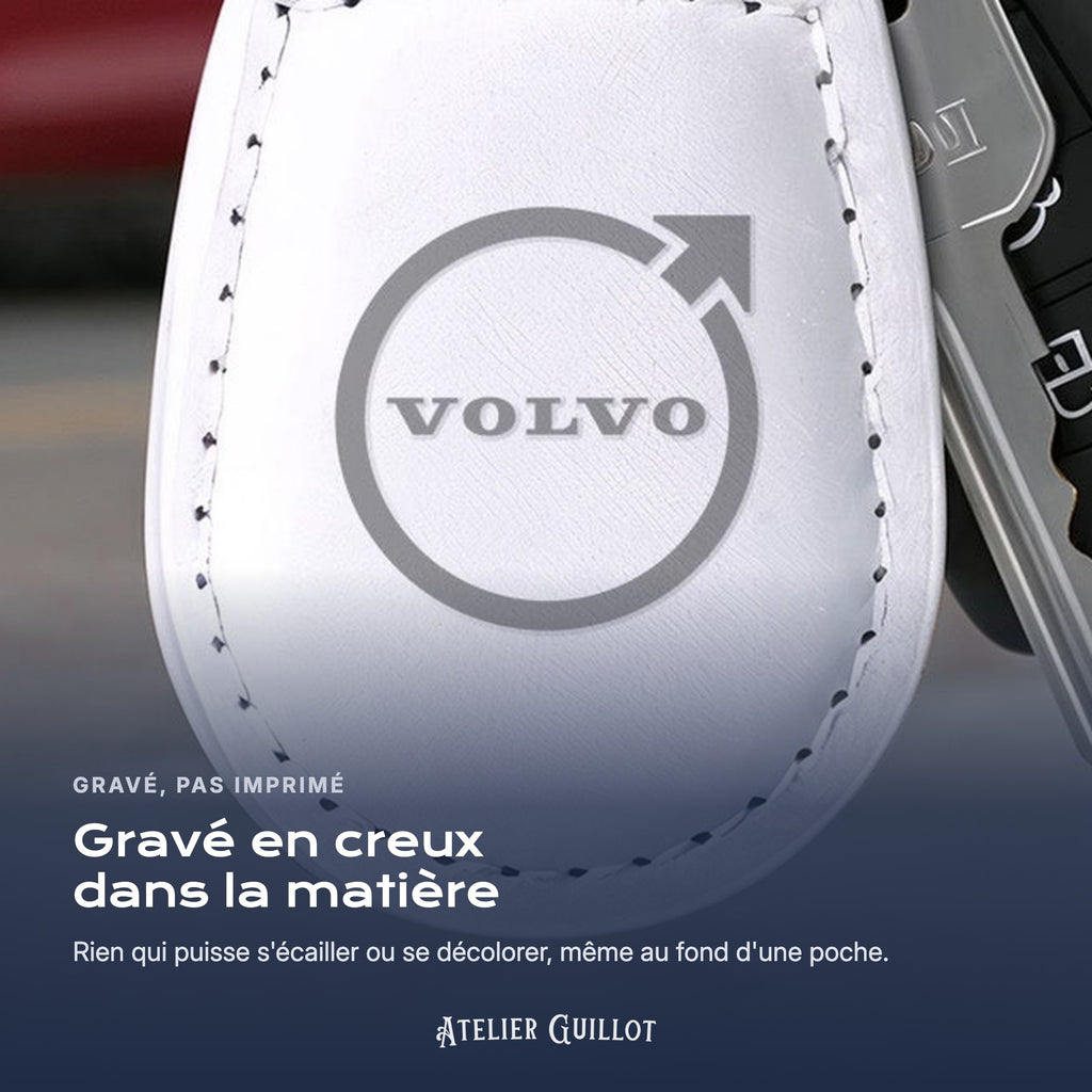 Logo Volvo gravé au laser dans le simili cuir