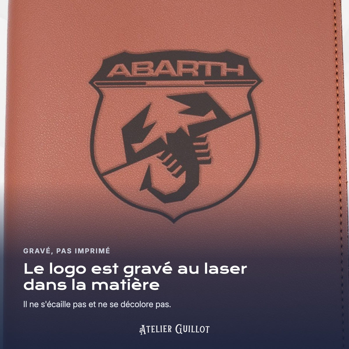 Logo ABARTH gravé au laser dans le simili cuir