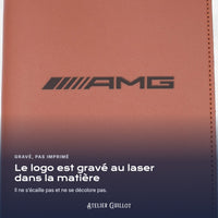 Logo AMG gravé au laser dans le simili cuir