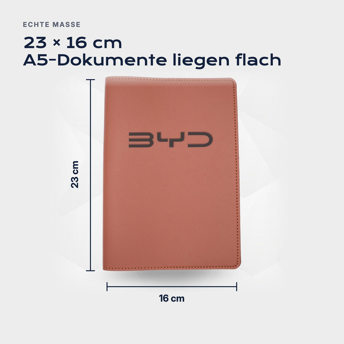 Fahrzeugmappe BYD von Atelier Guillot: 23 × 16 cm, A5-Dokumente liegen flach
